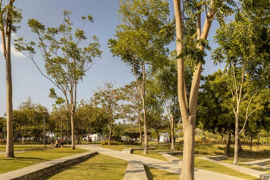 Las Vegas Park / Gustavo González Galarza - Image 13 of 25