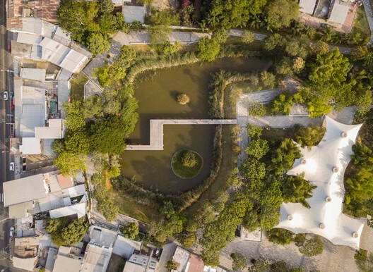 Las Vegas Park / Gustavo González Galarza - Image 2 of 25