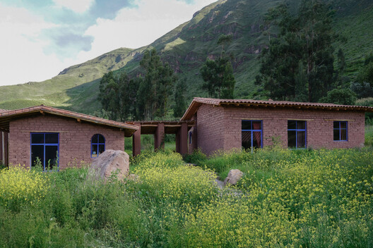 Rural Housing and Lodging – Dormis Donata / Taller MACAA (Misión de Arquitectura, Construcción y Arte en los Andes) - Exterior Photography