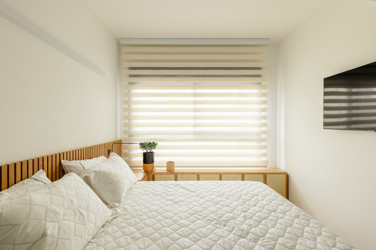 Pompeia Apartment / Goiva - Interior Photography, Bedroom, Bed, Wood, Lighting