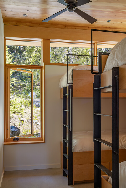 Hillside Residence / Prentiss + Balance + Wickline Architects - Image 9 of 18