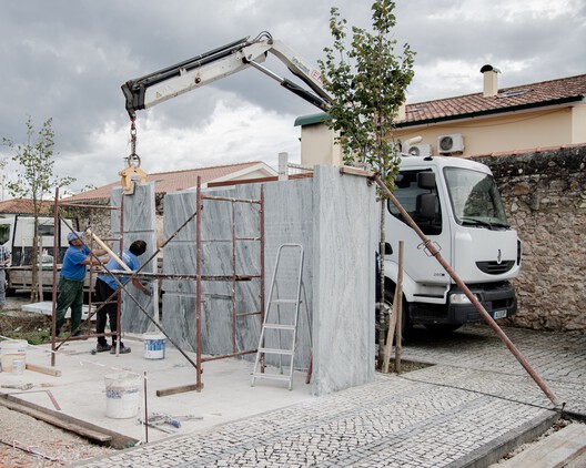 Family Tomb in Coimbra / Comoco Arquitectos - Exterior Photography, Concrete