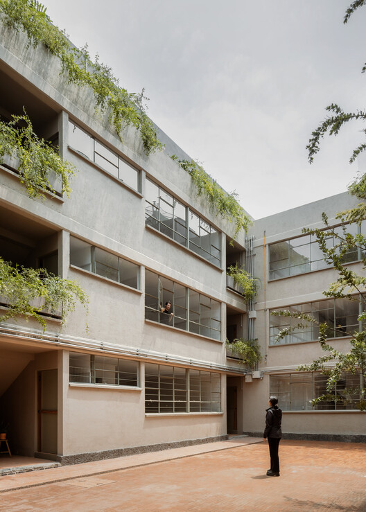 PETÉN / REIMS 502 Conjunto residencial - fotografía exterior, balcón