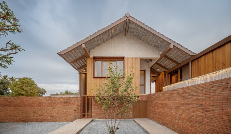 Baan SudSaenSuk / BodinChapa Architects - Exterior Photography, Houses