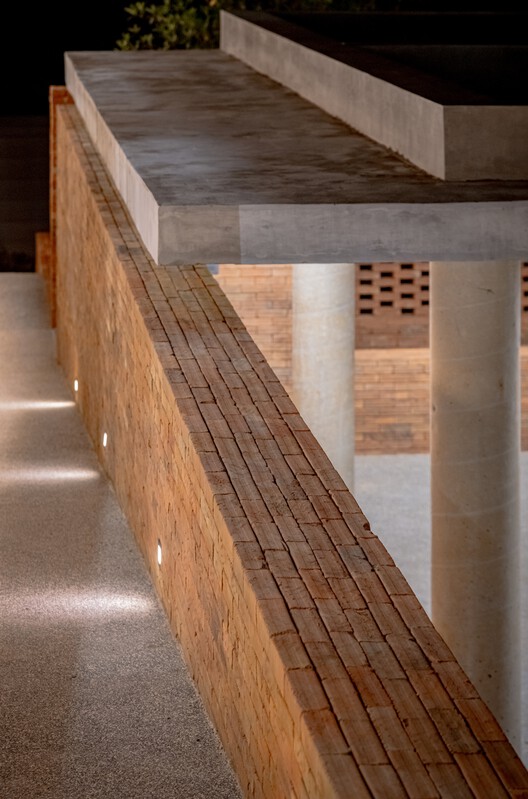 Baan SudSaenSuk / BodinChapa Architects - Image 29 of 33