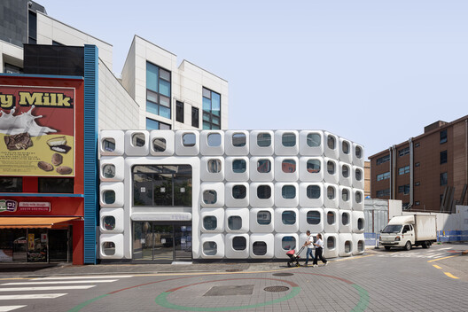 Hotel Myeongdong Station / Yong Ju Lee Architecture - Exterior Photography