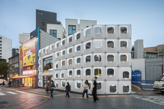 Hotel Myeongdong Station / Yong Ju Lee Architecture - Exterior Photography