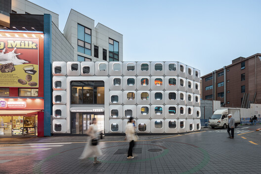 Hotel Myeongdong Station / Yong Ju Lee Architecture - Exterior Photography