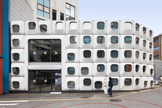 Hotel Myeongdong Station / Yong Ju Lee Architecture