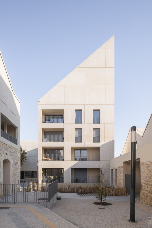 63 Housing Units for the Bastide-Niel Urban Development / Olgga Architects - Exterior Photography