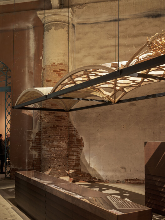 Cielos Alternativos: Instalación en la Bienal de Arquitectura de Venecia 2025 - Imagen 8 de 17