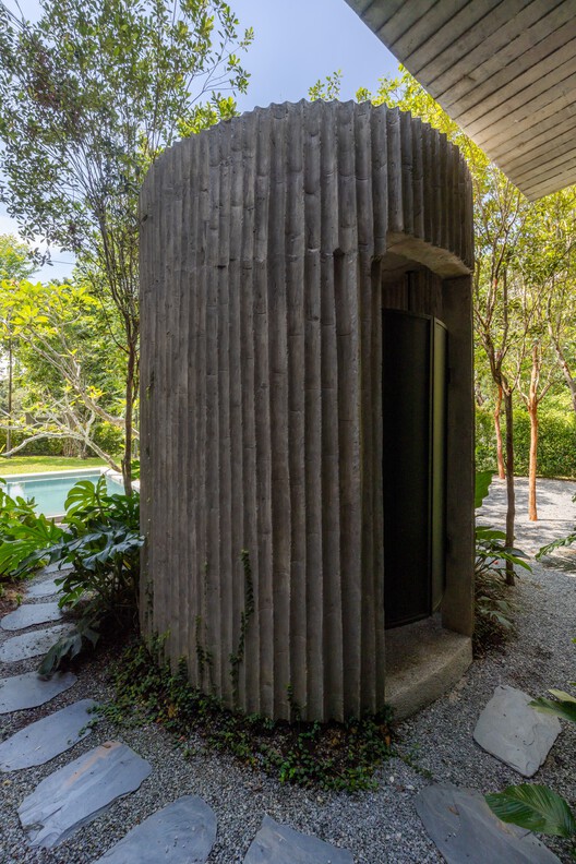 Tropical Shift House / O2 Design Atelier  + Choo Poo Liang Architect - Image 23 of 35