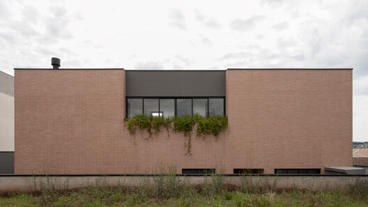 Torrão House / Nommo Arquitetos + Luana Barichello - Exterior Photography, Brick
