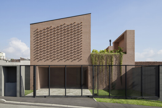 Torrão House / Nommo Arquitetos + Luana Barichello - Image 9 of 39