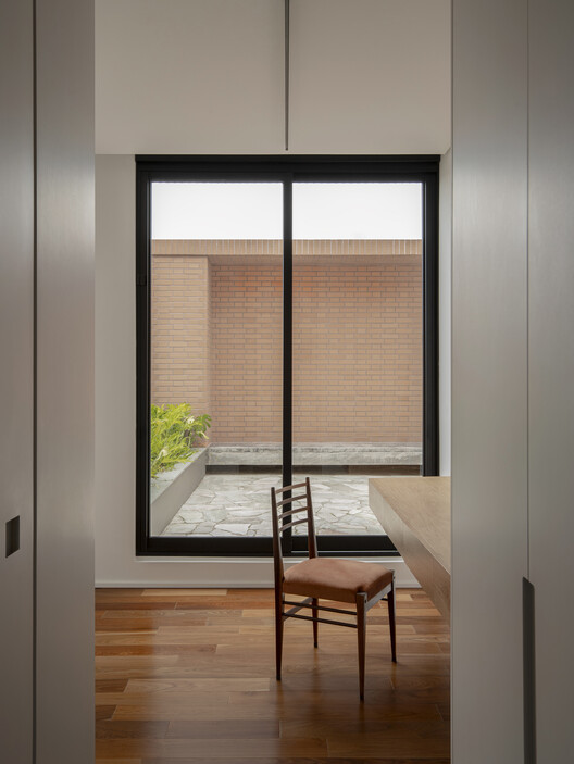 Torrão House / Nommo Arquitetos + Luana Barichello - Interior Photography, Wood, Glass