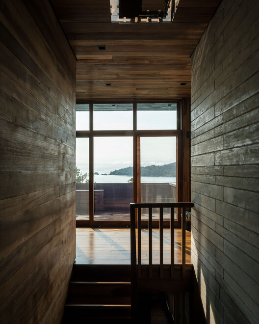 Rochas Floridas Guest House / WaCa Design + Julia Kosciuk - Interior Photography, Wood