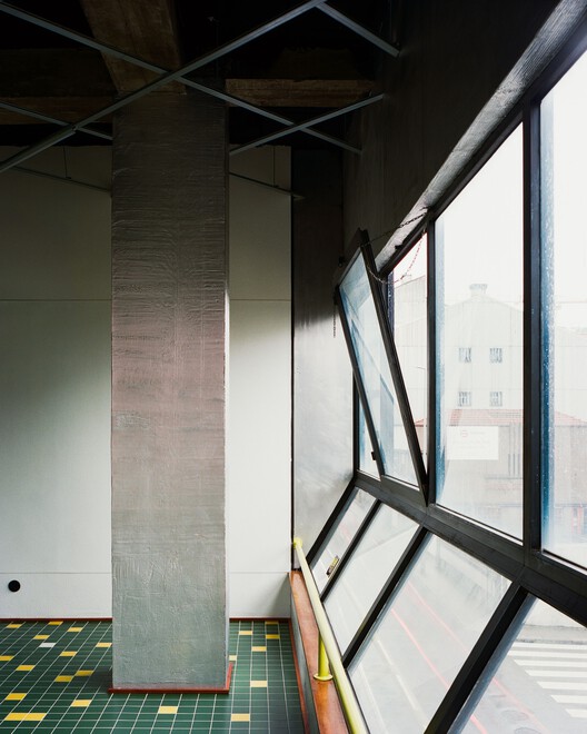 Atelier Pomo / fala - Fotografia de Interiores, Madeira, Iluminação, Vidro