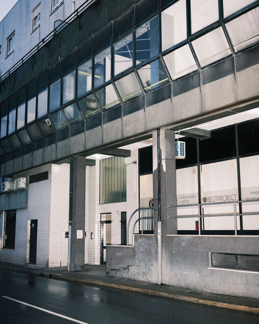 Atelier Pomo / fala - Fotografia de Exterior, Arquitetura De Escritórios