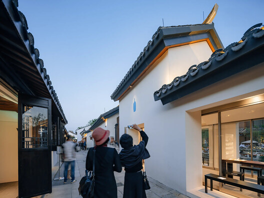 Shanghai Panlong Tiandi / BWSS - Exterior Photography, Courtyard