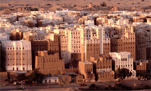 The Earthen Towers of Shibam: A Vertical City in the Yemeni Desert The Earthen Towers of Shibam: A Vertical City in the Yemeni Desert - Image 2 of 12
