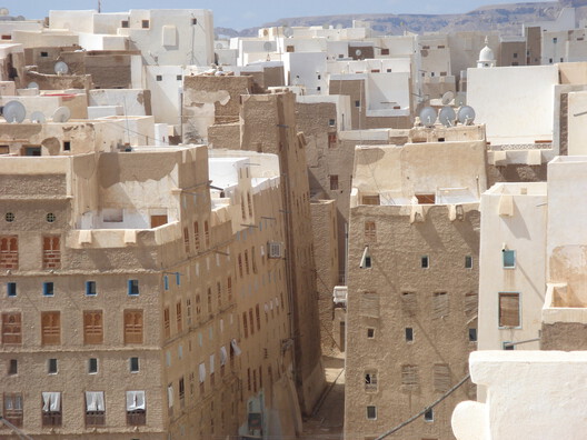 The Earthen Towers of Shibam: A Vertical City in the Yemeni Desert The Earthen Towers of Shibam: A Vertical City in the Yemeni Desert - Image 10 of 12