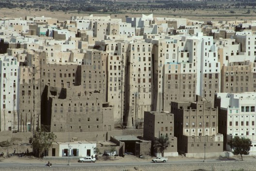 The Earthen Towers of Shibam: A Vertical City in the Yemeni Desert The Earthen Towers of Shibam: A Vertical City in the Yemeni Desert - Image 12 of 12