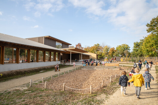 Clairière School / TRACKS - Exterior Photography