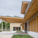 Clairière School / TRACKS - Schools 