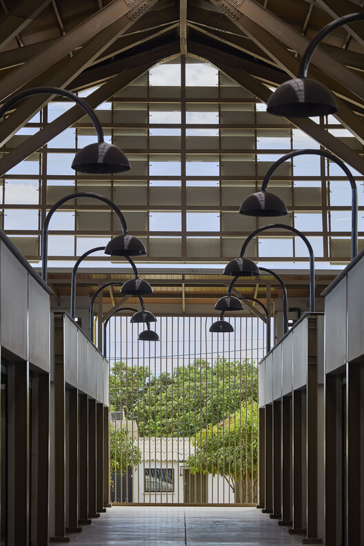 Plaza Luna Vallenata / Tarq Studio  - Fotografía interior, Escaleras, Concreto, Patio interior