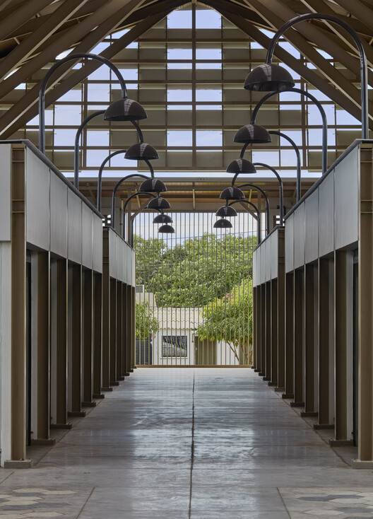 Plaza Luna Vallenata / Tarq Studio  - Imagen 18 de 32