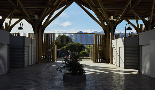 Plaza Luna Vallenata / Tarq Studio  - Fotografía interior