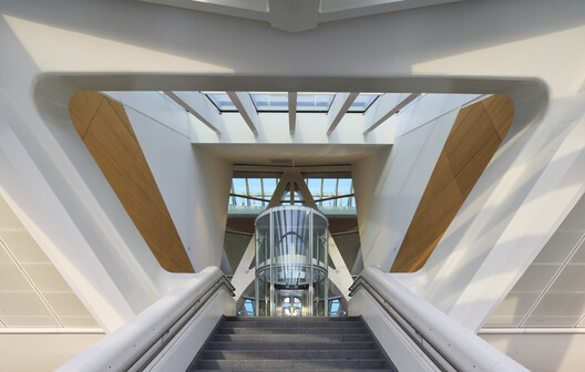 Mons Train Station / Santiago Calatrava - Image 8 of 12