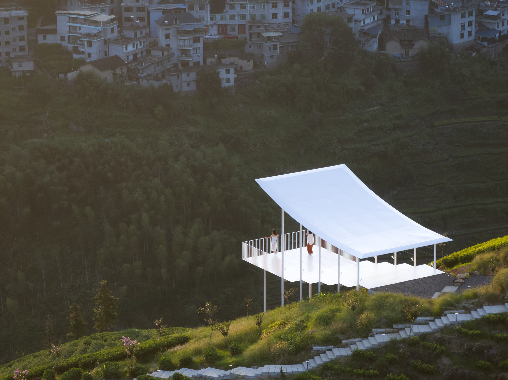 Floating Pavilion / Studio RE+N