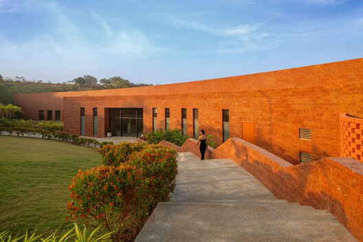 CREST NINE Community Center / Sanjay Puri Architects - Image 4 of 28
