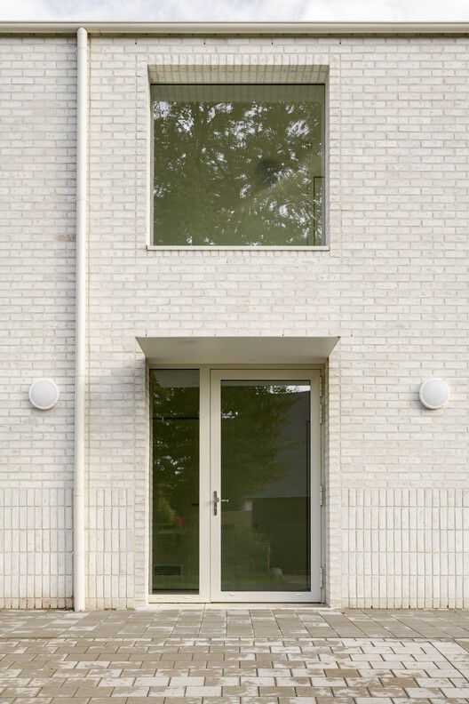 Care Villa / FELT architecture & design - Image 12 of 20