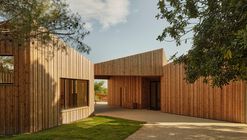 Ferozland Hybrid Space / Arquitectura Pinea