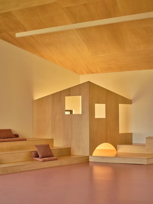Espacio Híbrido Ferozland / Arquitectura Pinea - Imagen 3 de 26
