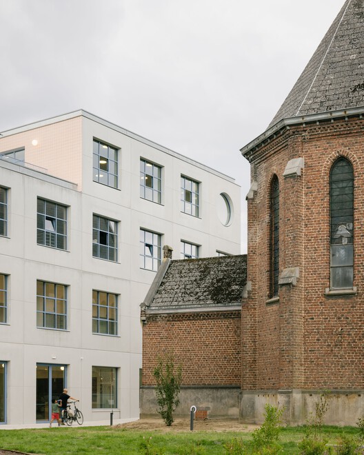 Art Center / FELT architecture & design + Oskar architecten - Exterior Photography, Windows, Facade