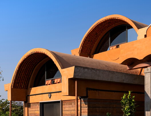  Aurva Illam House / Iki Builds  - Exterior Photography, Beam