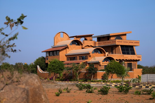  Aurva Illam House / Iki Builds  - Exterior Photography