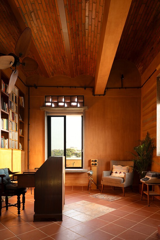  Aurva Illam House / Iki Builds  - Interior Photography, Wood, Lighting, Table, Chair, Beam