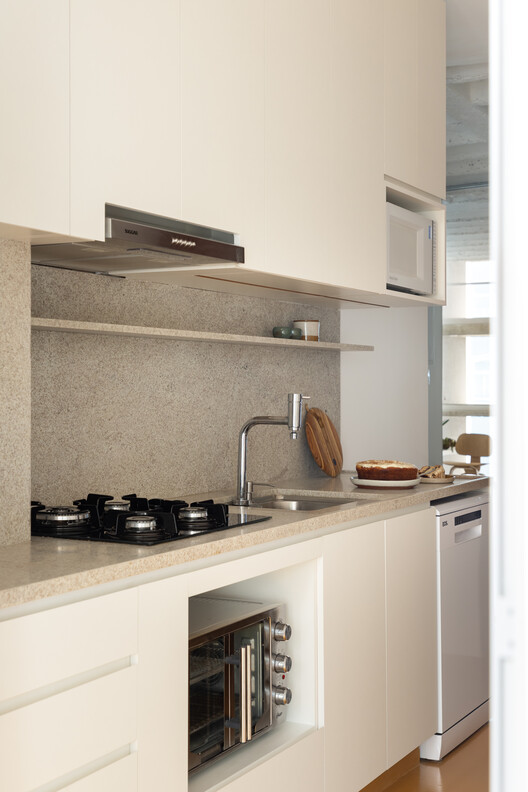 Apartamento Copan A / Balaio Arquitetura - Fotografia de Interiores, Cozinha, Bancada, Madeira, Pia