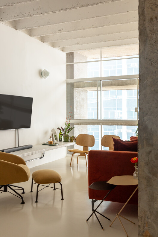 Apartamento Copan A / Balaio Arquitetura - Fotografia de Interiores, Sala de Jantar, Madeira, Cadeira, Iluminação, Mesa