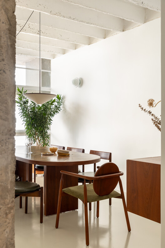 Apartamento Copan A / Balaio Arquitetura - Fotografia de Interiores, Madeira, Mesa, Cadeira