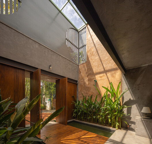 Living Continuum Studio and House / Damith S Munasinghe Associates - Image 3 of 23