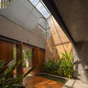 Living Continuum Studio and House / Damith S Munasinghe Associates - Houses