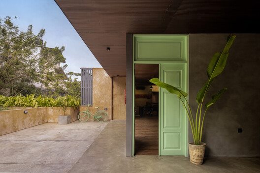 Living Continuum Studio and House / Damith S Munasinghe Associates - Image 5 of 23