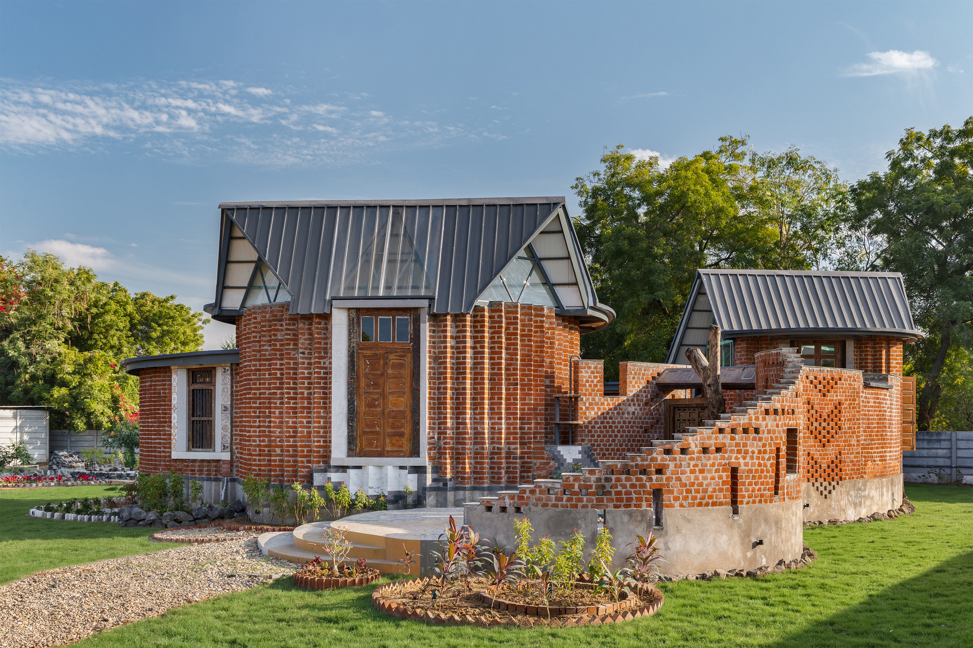 Self-Sustaining Farmhouse / Manoj Patel Design Studio