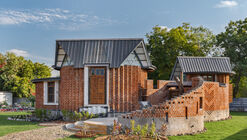 Self-Sustaining Farmhouse / Manoj Patel Design Studio