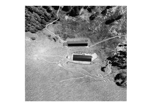 6 Unbuilt Retreats Exploring Hospitality Through Landscape and Refuge - Image 17 of 40